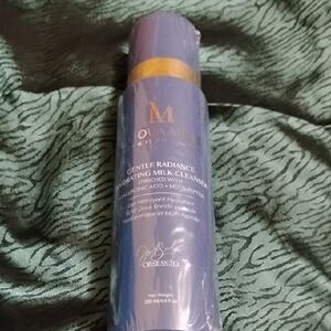 Luxury  Radiance Cleansing Milk
